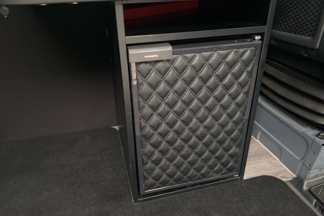 MERCEDES-BENZ Sprinter 2024