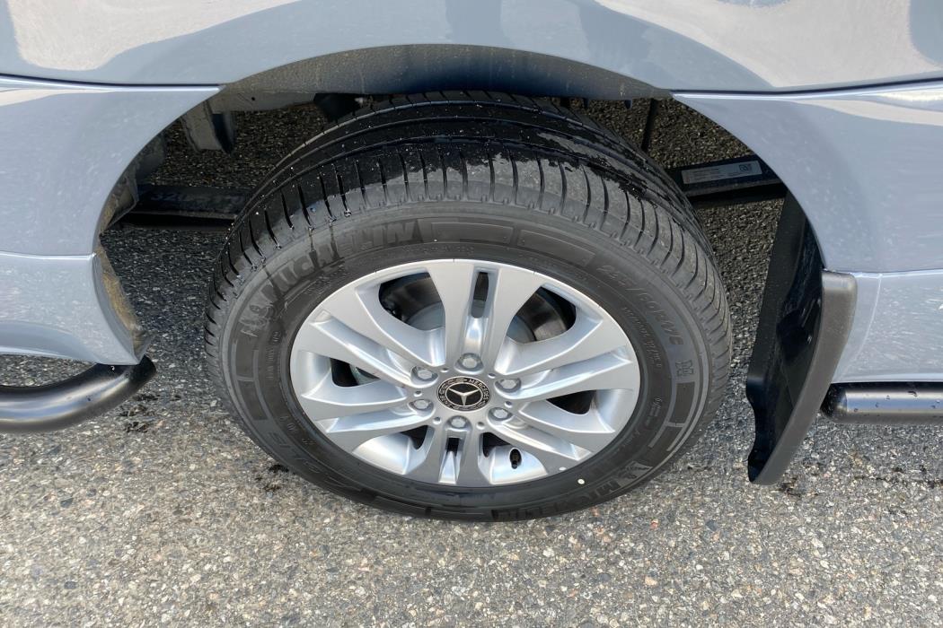 MERCEDES-BENZ Sprinter 2024