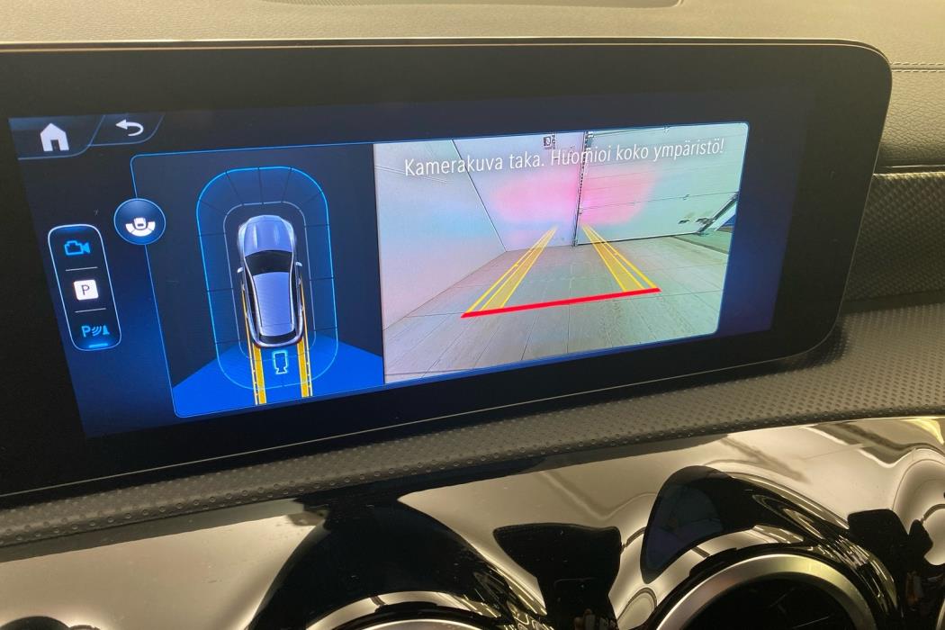 MERCEDES-BENZ CLA 2025