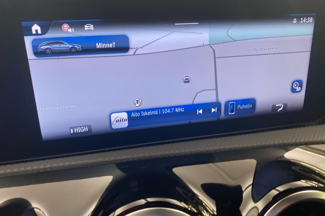 MERCEDES-BENZ CLA 2025