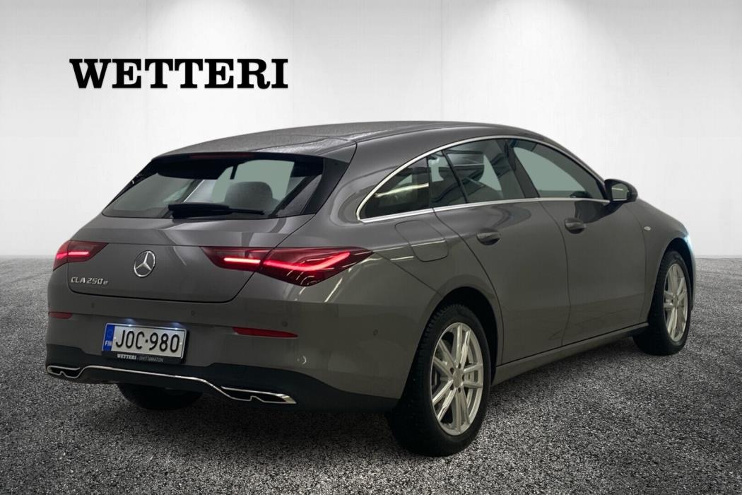 MERCEDES-BENZ CLA 2025