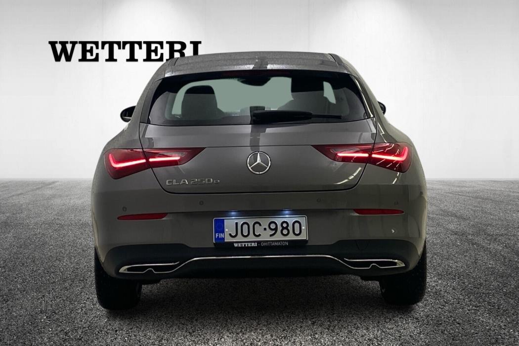 MERCEDES-BENZ CLA 2025