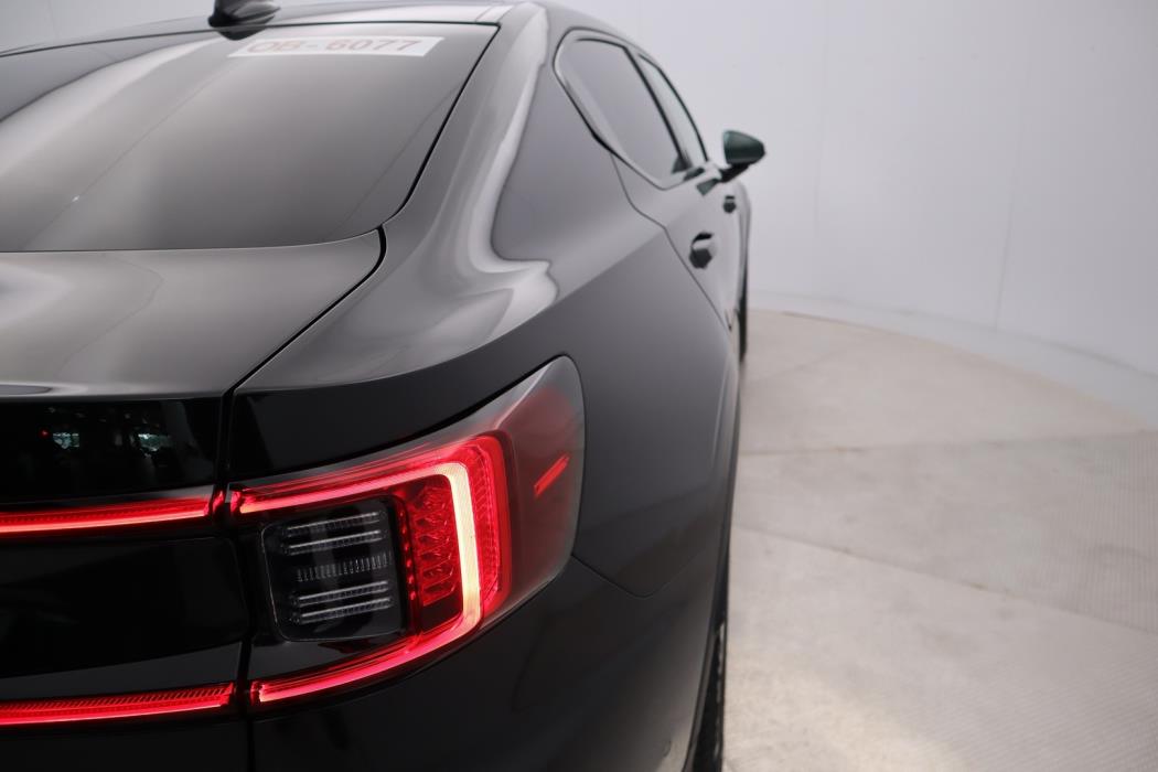 POLESTAR 2 2024