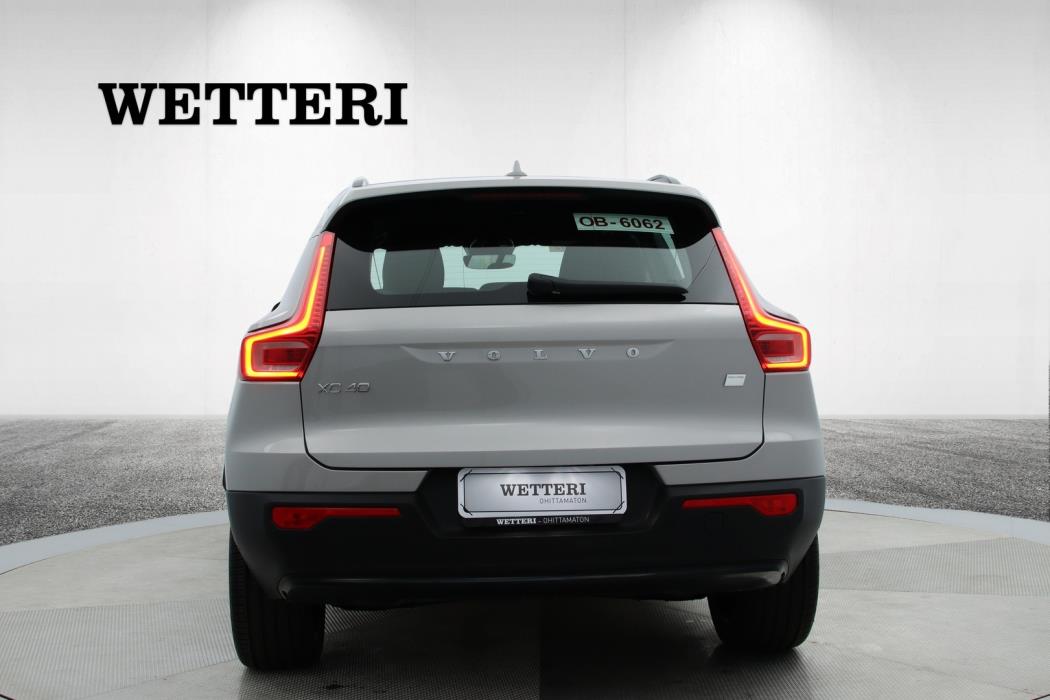 VOLVO XC40 2023