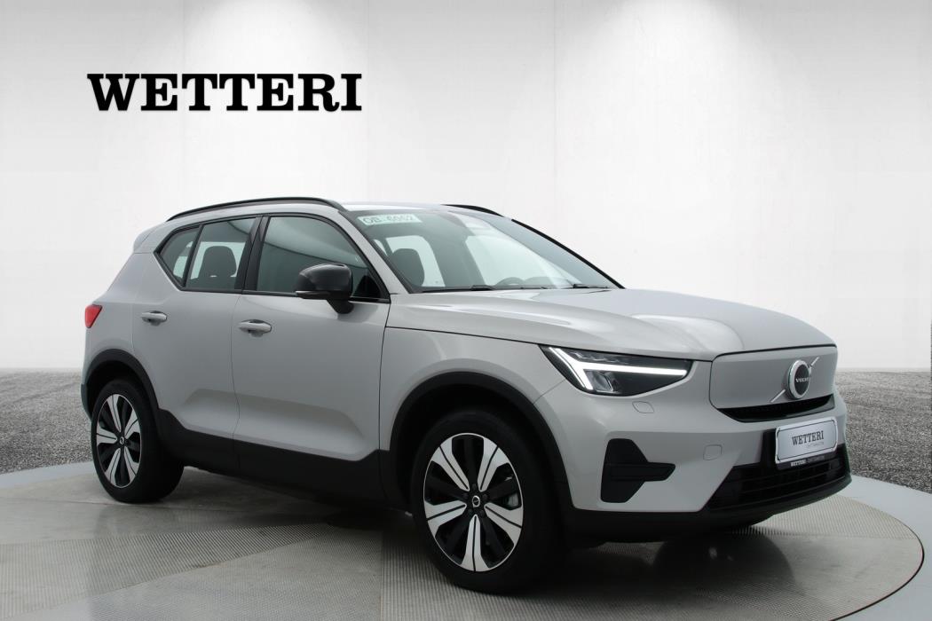 VOLVO XC40 2023