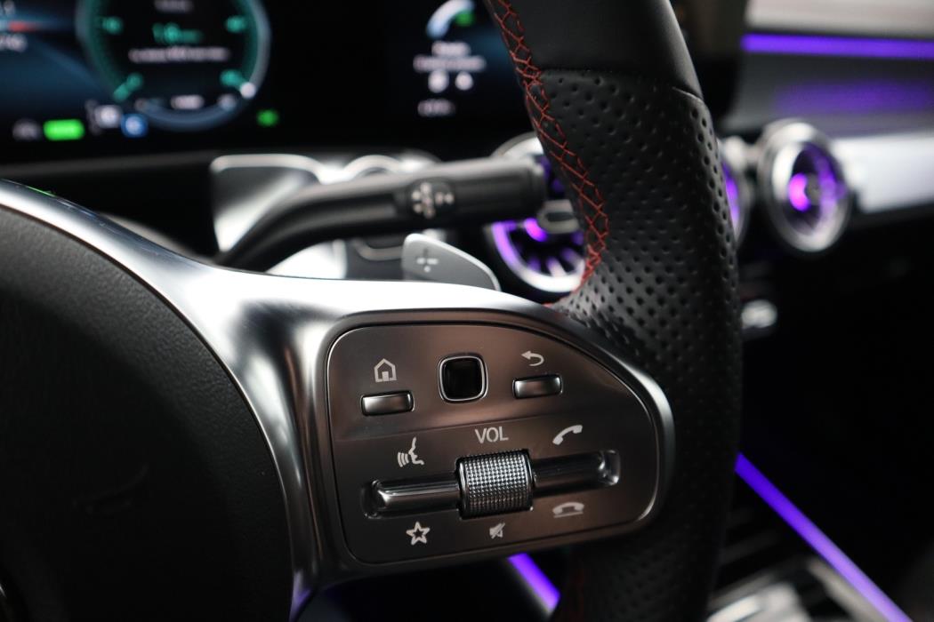 MERCEDES-BENZ EQB 2024