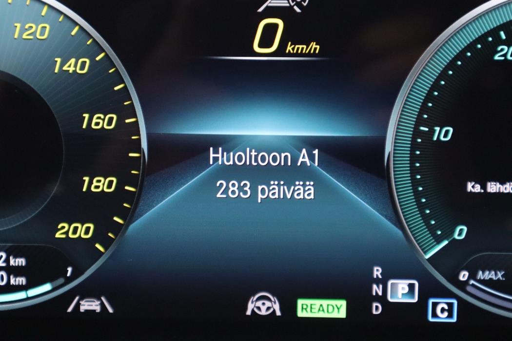 MERCEDES-BENZ EQB 2024