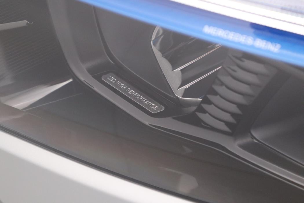 MERCEDES-BENZ EQB 2024