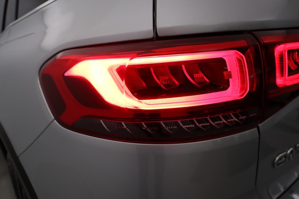 MERCEDES-BENZ EQB 2024