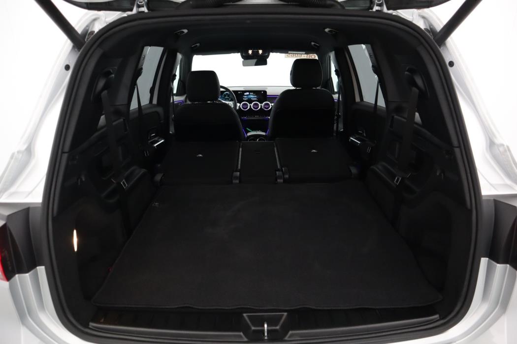 MERCEDES-BENZ EQB 2024