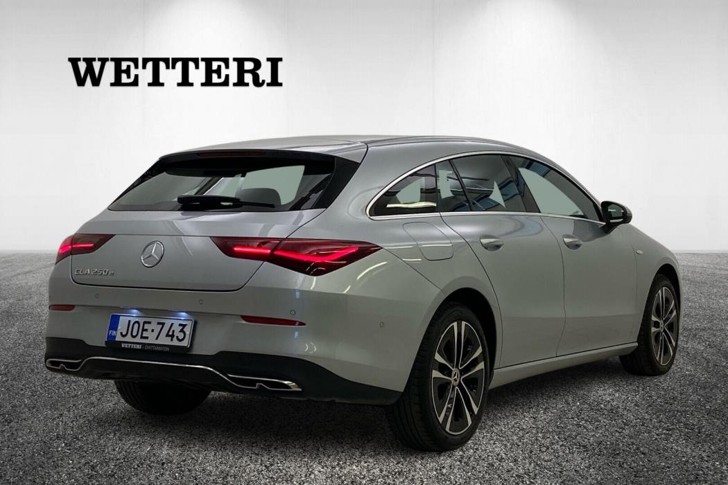 MERCEDES-BENZ CLA 2025