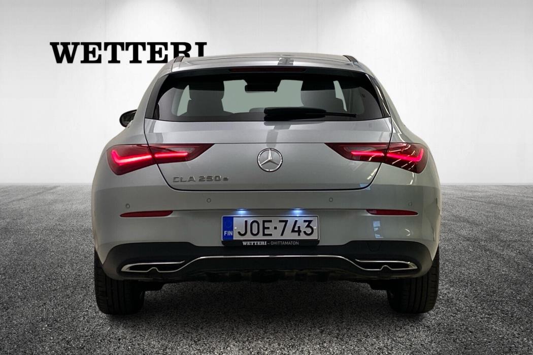 MERCEDES-BENZ CLA 2025