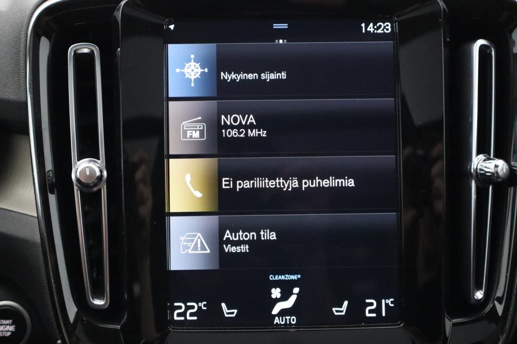 VOLVO XC40 2022