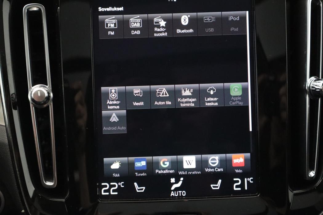 VOLVO XC40 2022