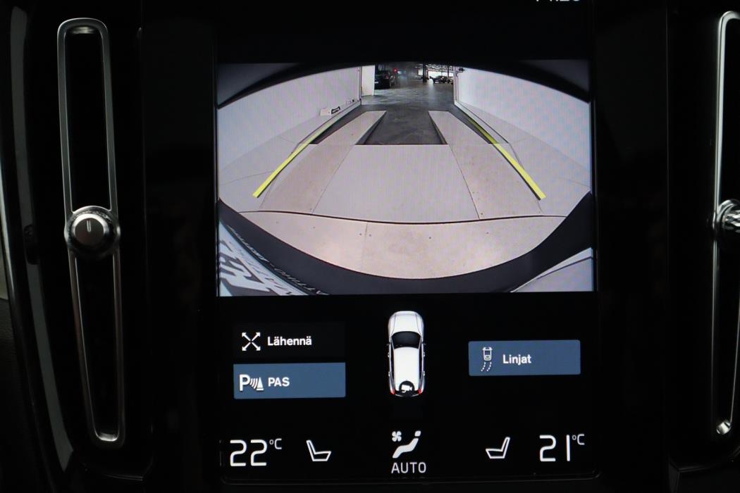 VOLVO XC40 2022