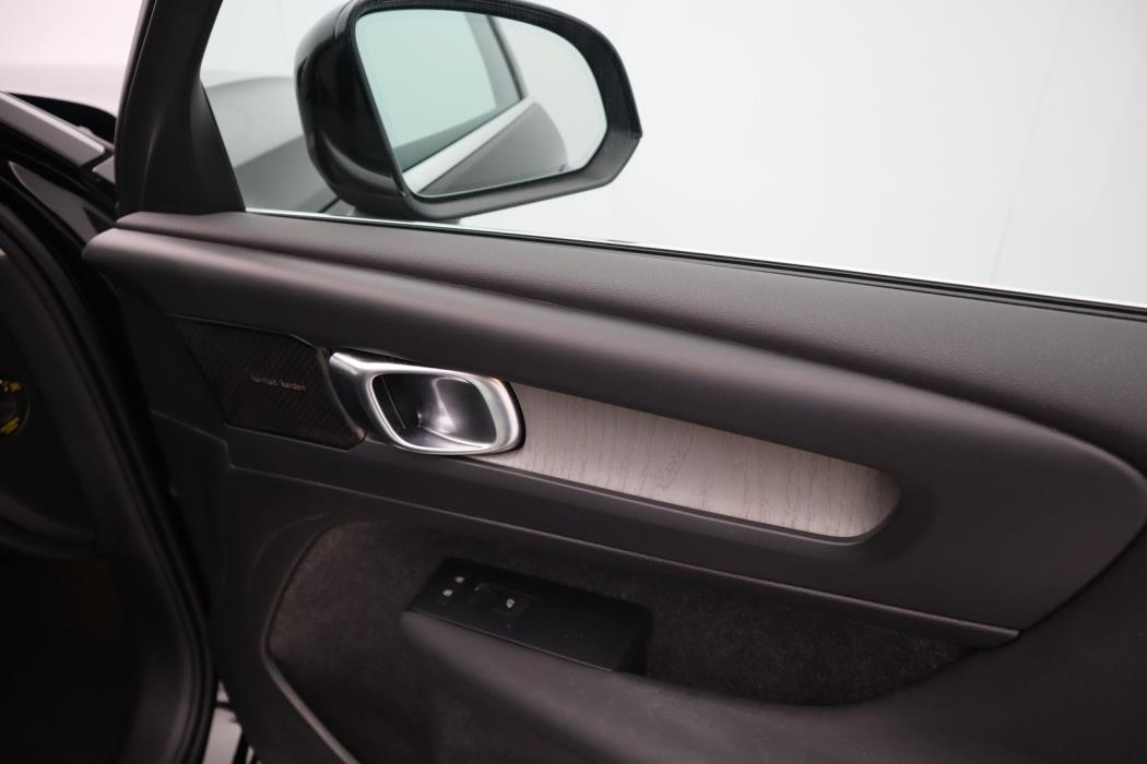 VOLVO XC40 2022