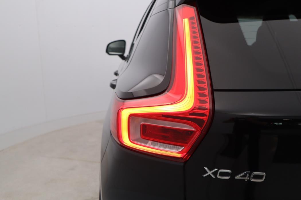VOLVO XC40 2022