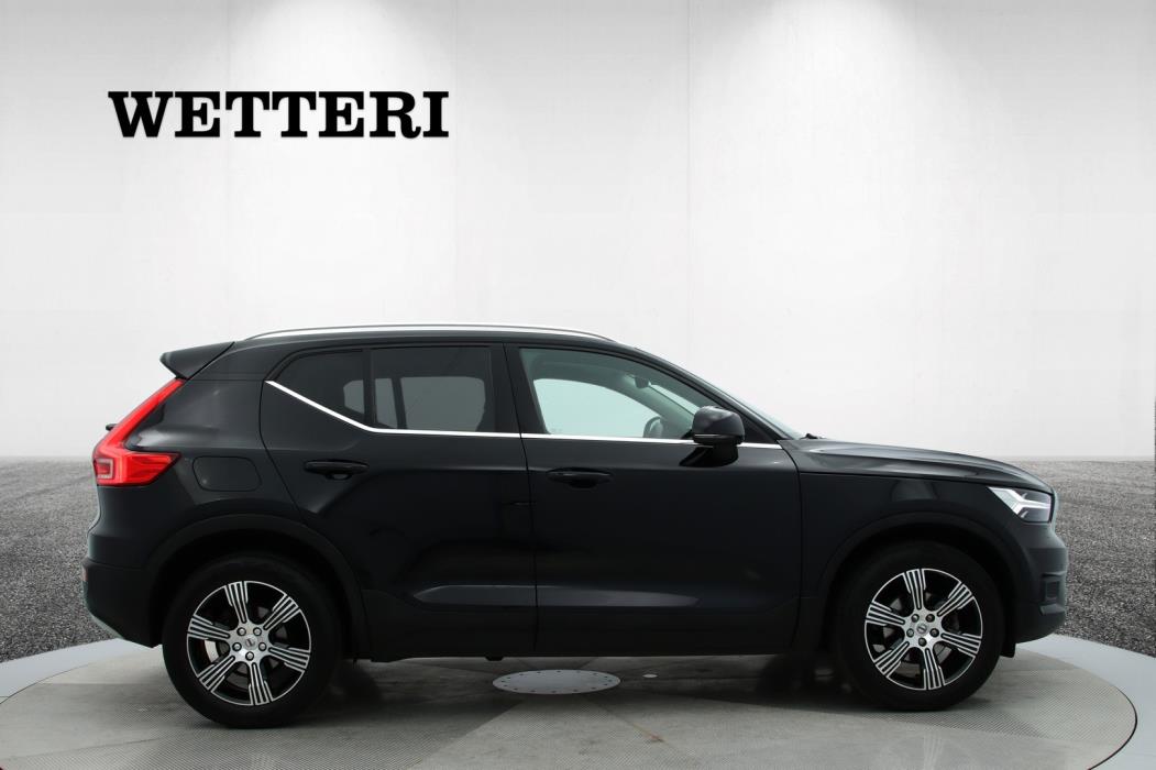 VOLVO XC40 2022