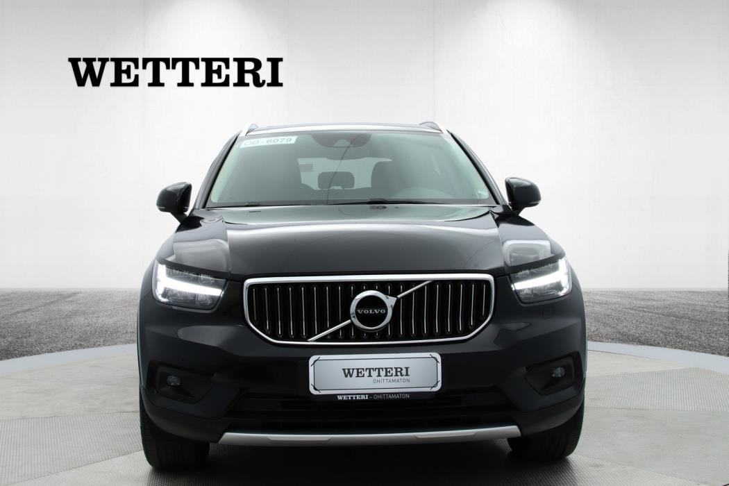 VOLVO XC40 2022