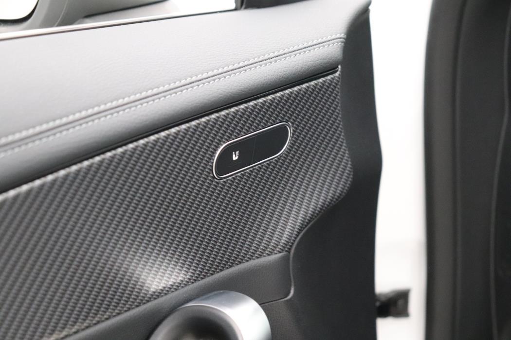 MERCEDES-BENZ CLA 2025