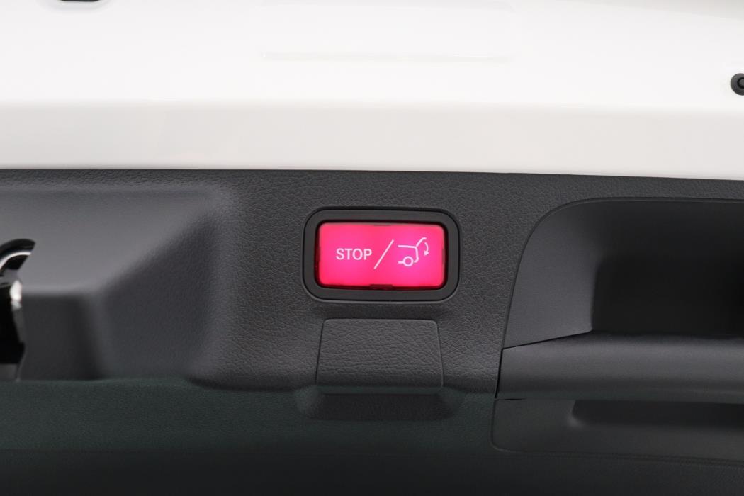 MERCEDES-BENZ CLA 2025