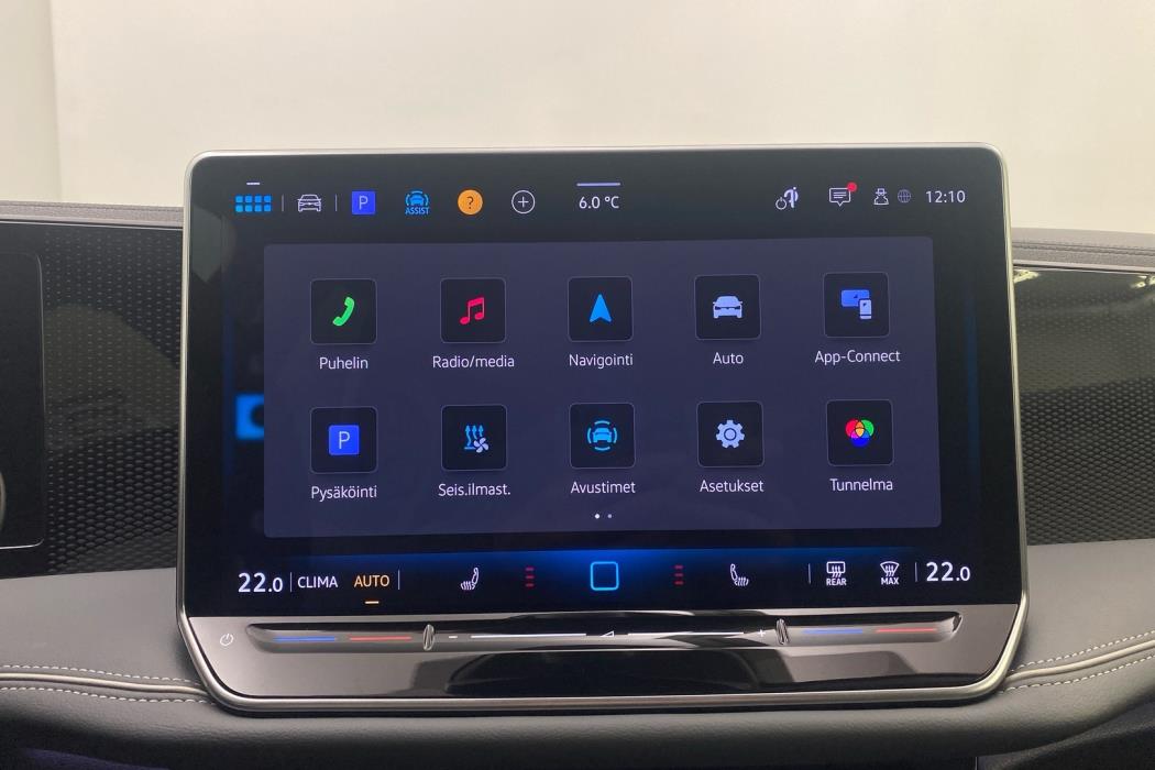 VOLKSWAGEN Passat 2024