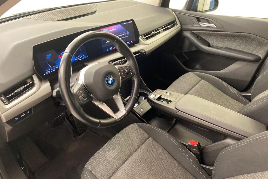 BMW 225 2022