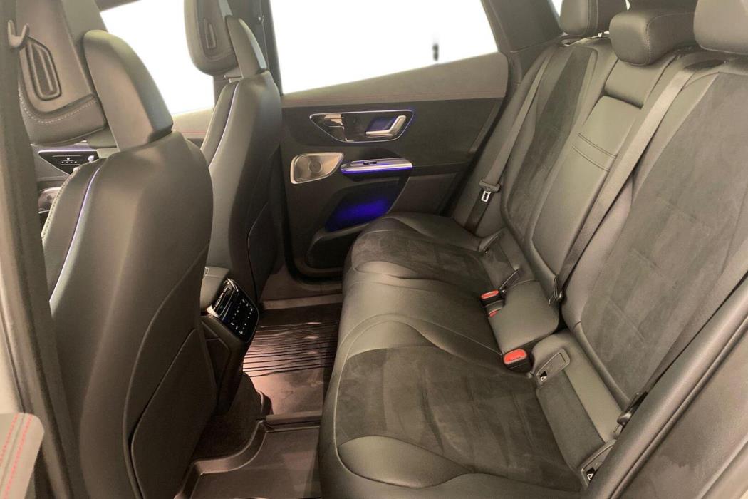 MERCEDES-BENZ EQE SUV 2023
