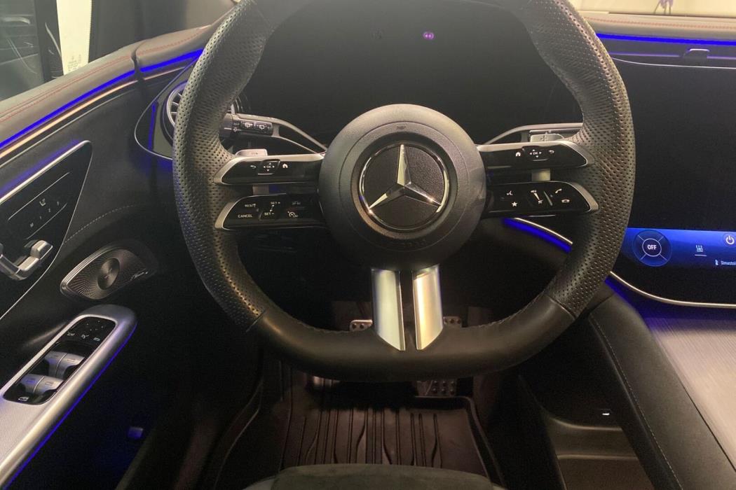 MERCEDES-BENZ EQE SUV 2023