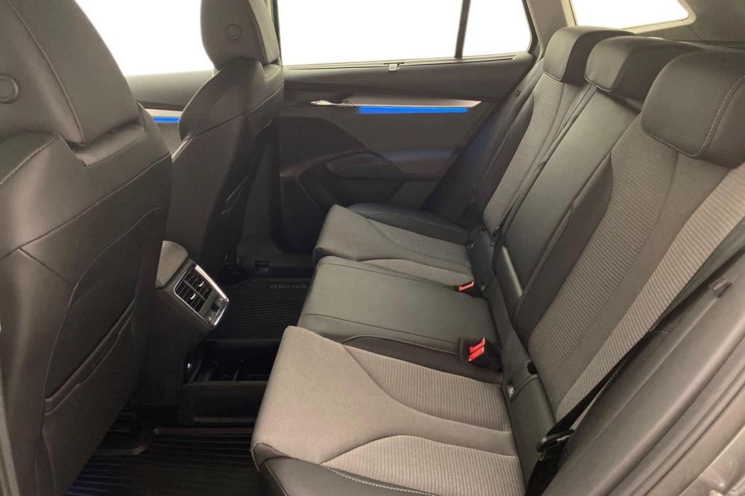 SKODA Enyaq 2025