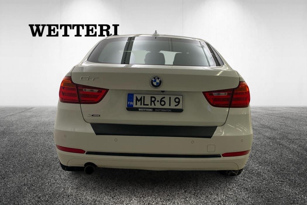 BMW 320 Gran Turismo 2013