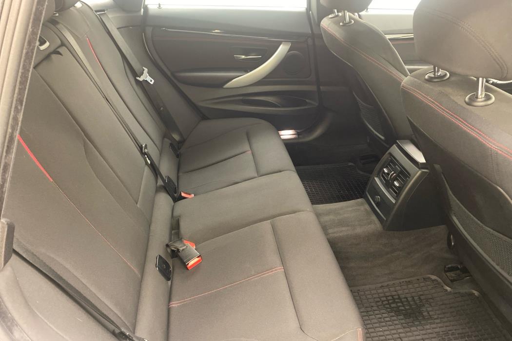 BMW 320 Gran Turismo 2013