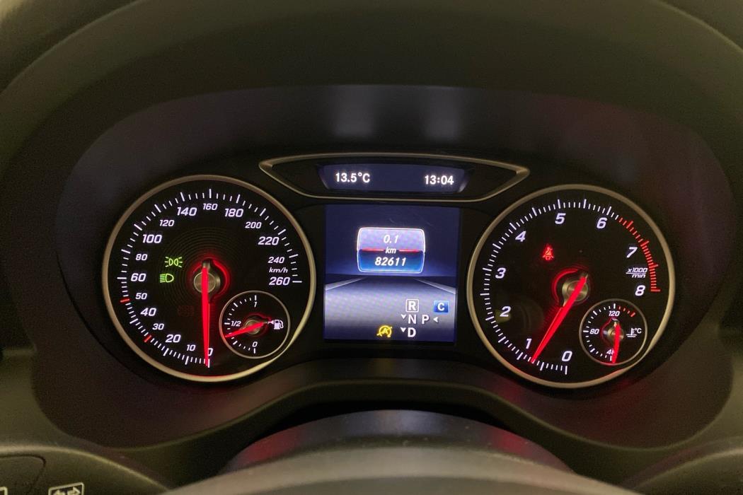 MERCEDES-BENZ A 2017