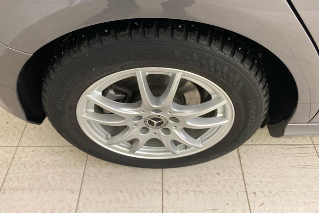 MERCEDES-BENZ A 2017