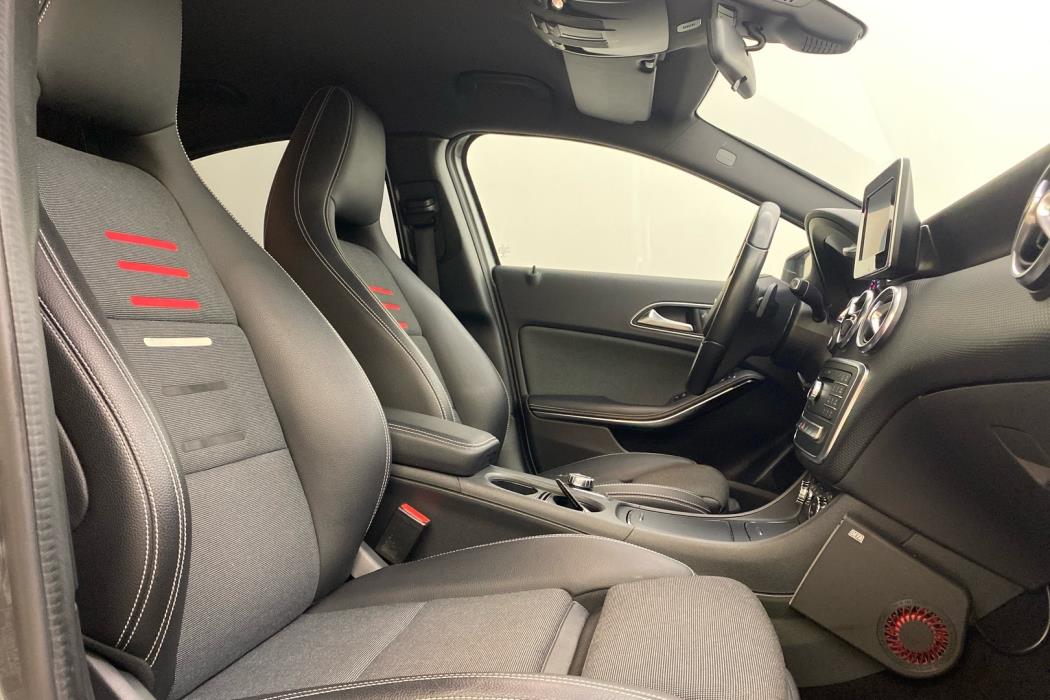 MERCEDES-BENZ A 2017