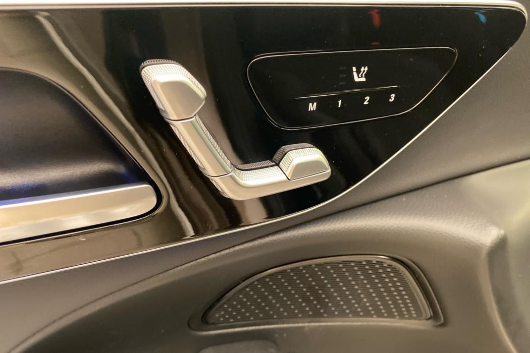MERCEDES-BENZ E 2026