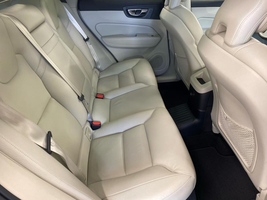 VOLVO XC60 2020