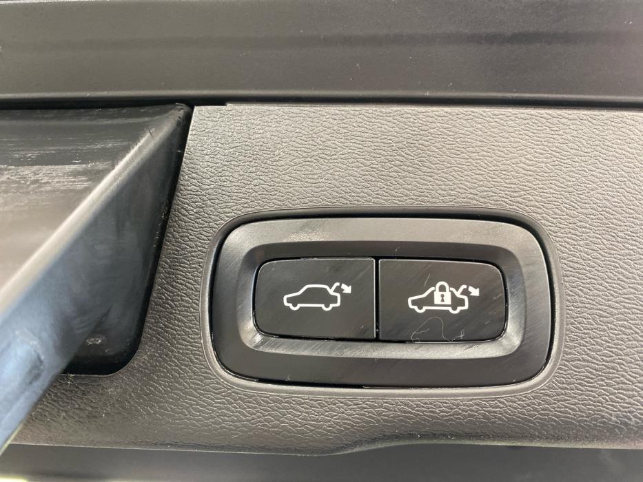 VOLVO XC60 2020