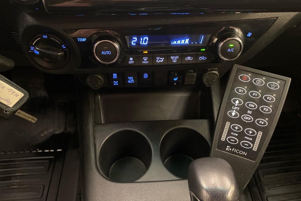 TOYOTA Hilux 2021