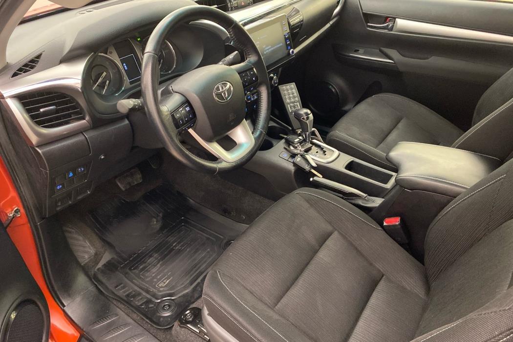 TOYOTA Hilux 2021