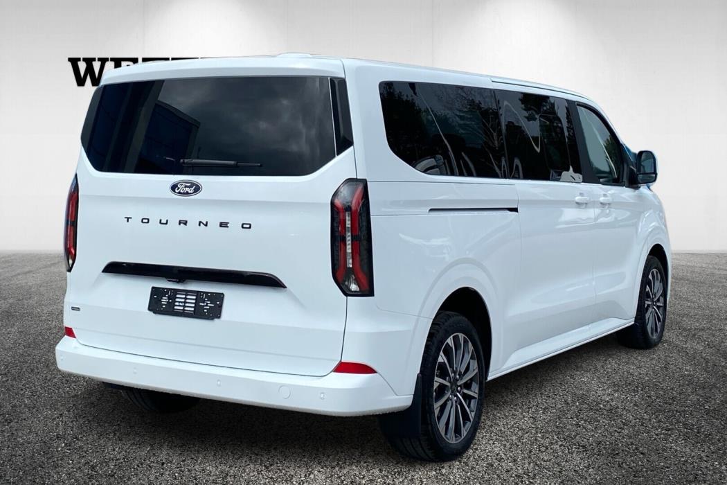 FORD Tourneo Custom 2026