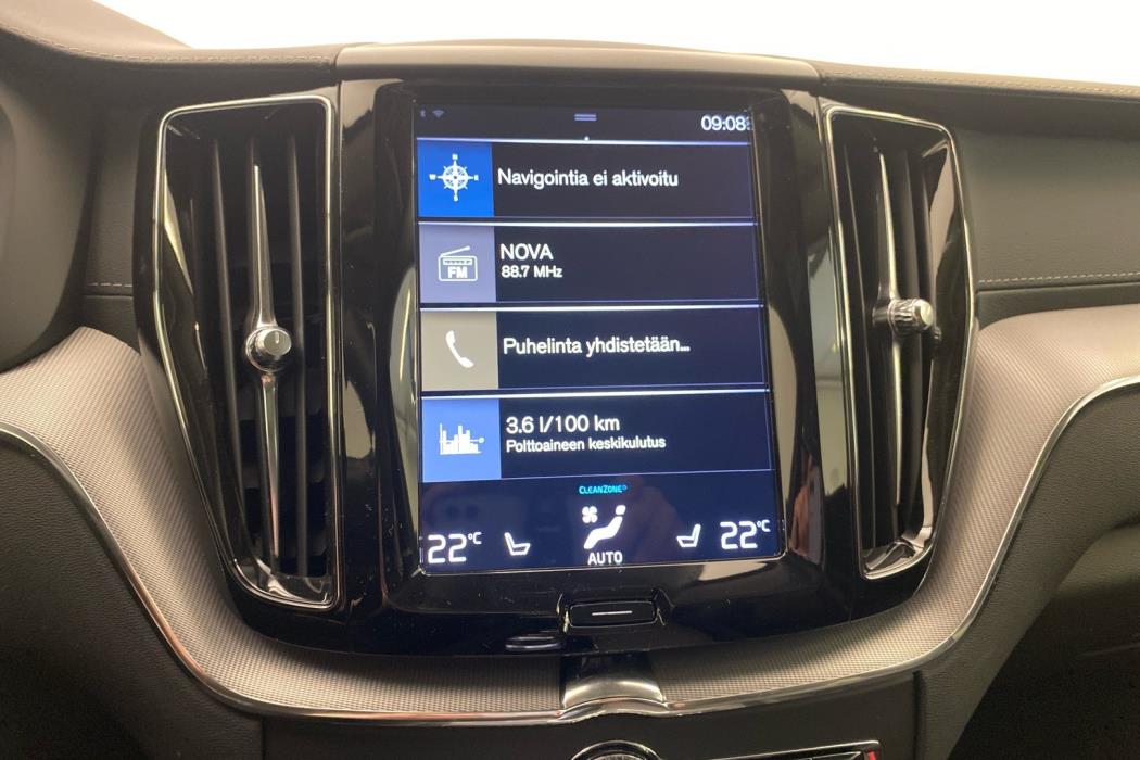 VOLVO XC60 2018