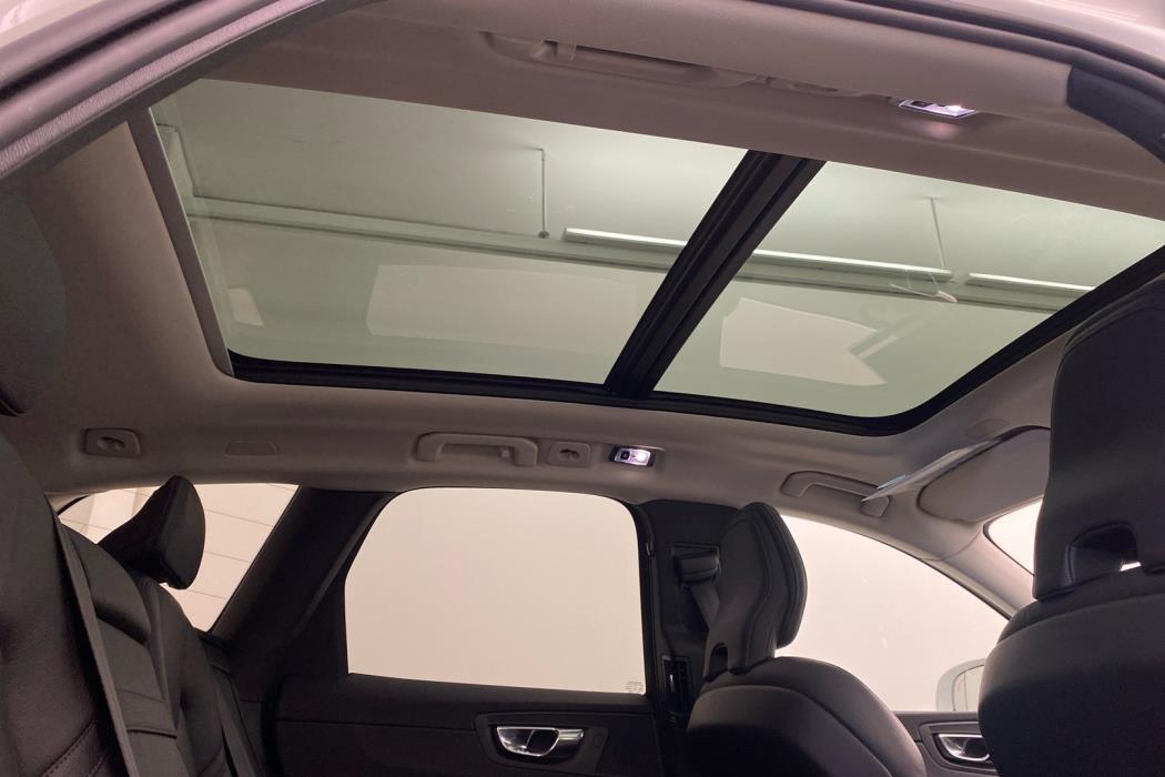 VOLVO XC60 2018