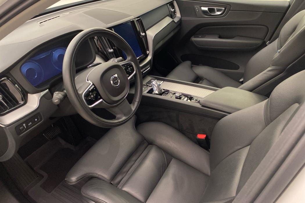 VOLVO XC60 2018