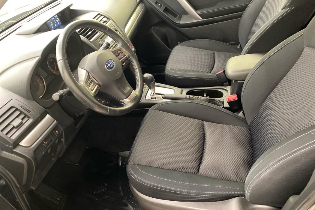 SUBARU Forester 2014