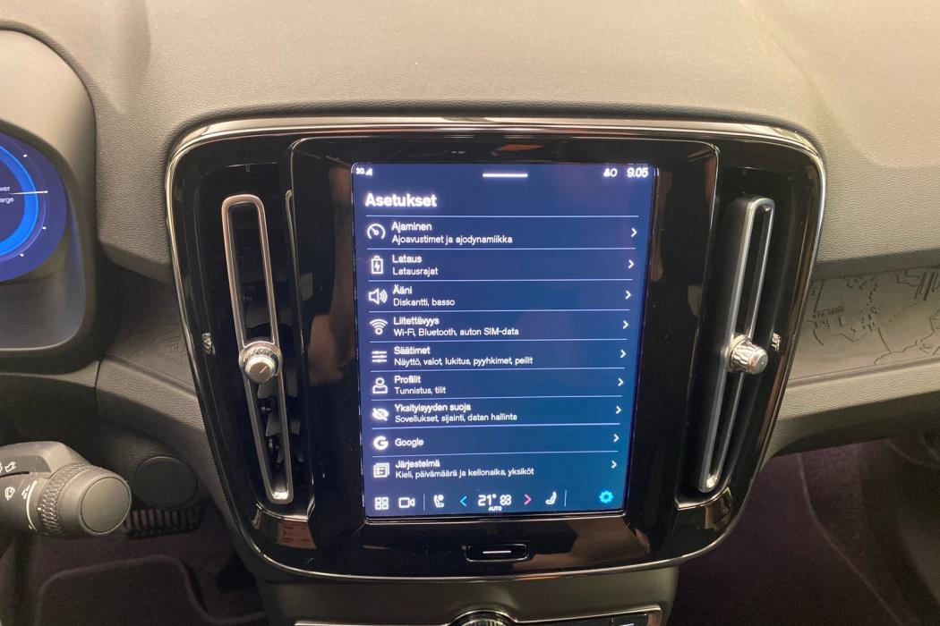 VOLVO C40 2023