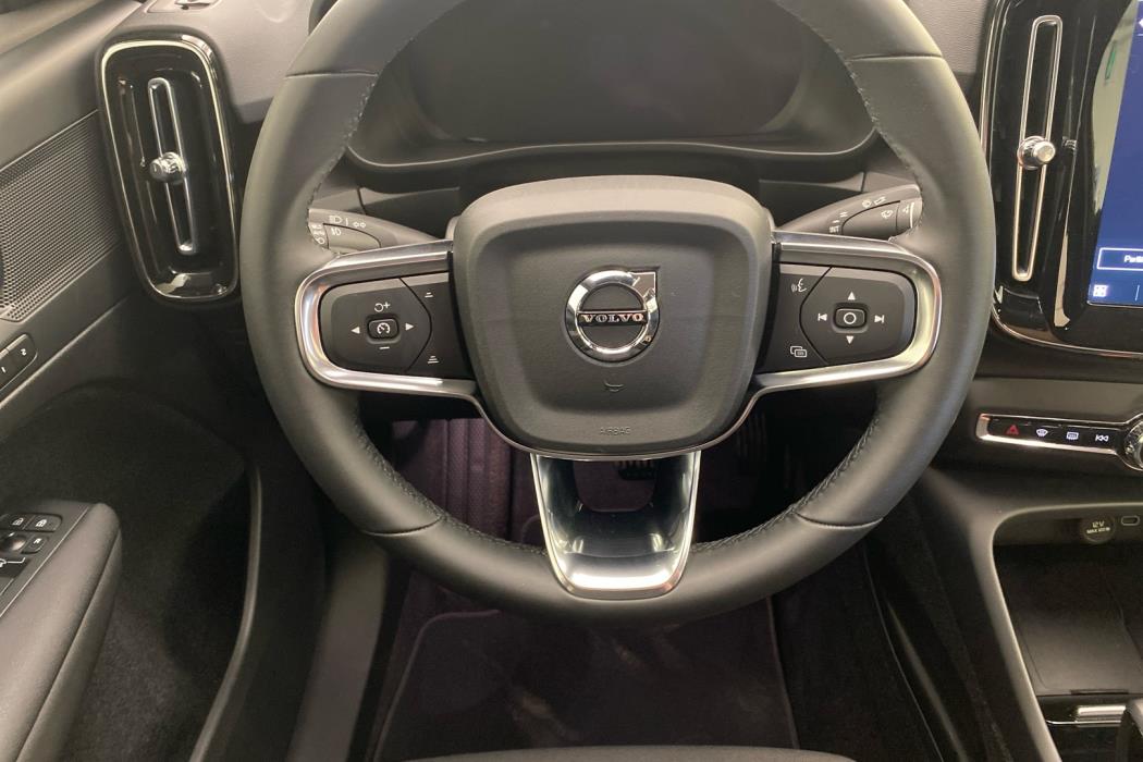 VOLVO C40 2023