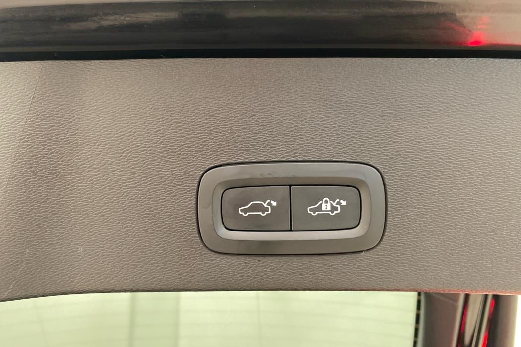 VOLVO C40 2023