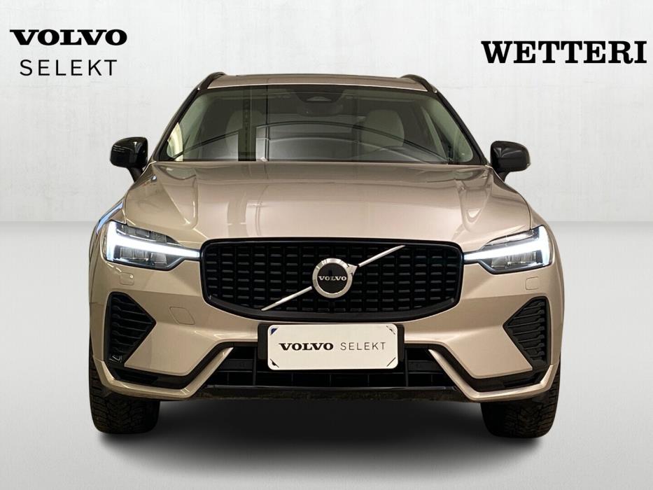 VOLVO XC60 2023