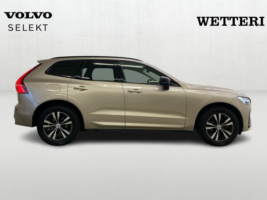 VOLVO XC60 2023